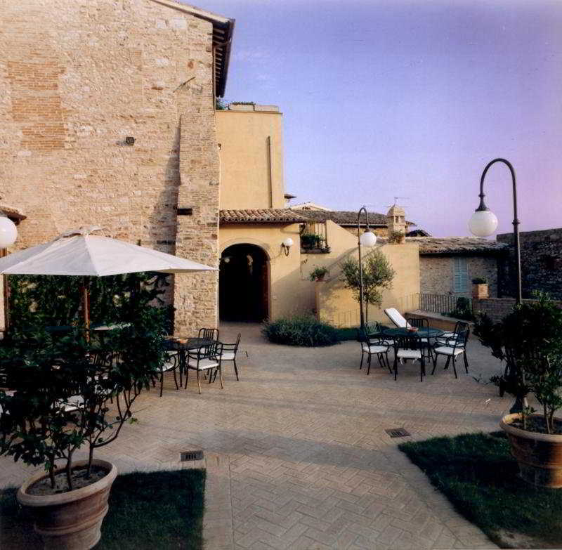 Hotel Palazzo Bocci Spello Buitenkant foto