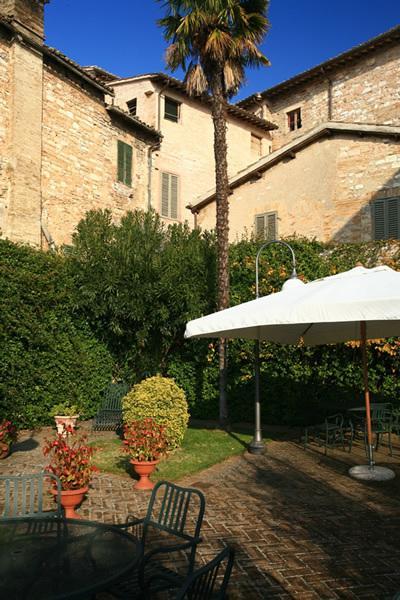 Hotel Palazzo Bocci Spello Buitenkant foto